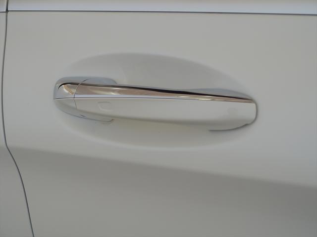 GLC GLC220 d 4MATIC AMGライン レザーエクスクルーシブパッケージ Bluetooth接続 ETC LEDヘッドライト TV アイドリングストップ クルーズコントロール コネクテッド機能 サイドカメラ サンルーフ・ガラスルーフ(27枚目)