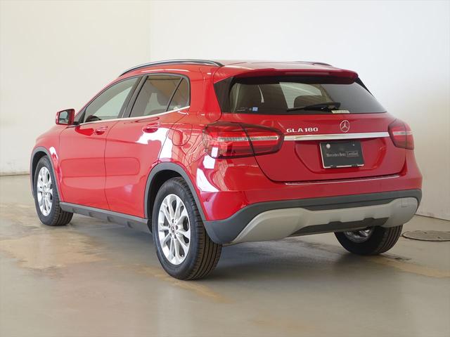 ＧＬＡクラス ＧＬＡ１８０　レーダーセーフティパッケージ　Ｂｌｕｅｔｏｏｔｈ接続　ＣＤ　ＤＶＤ再生　ＥＴＣ　ＬＥＤヘッドライト　ＴＶ　アイドリングストップ　クルーズコントロール　シートヒーター　トランクスルー　ナビ（4枚目）