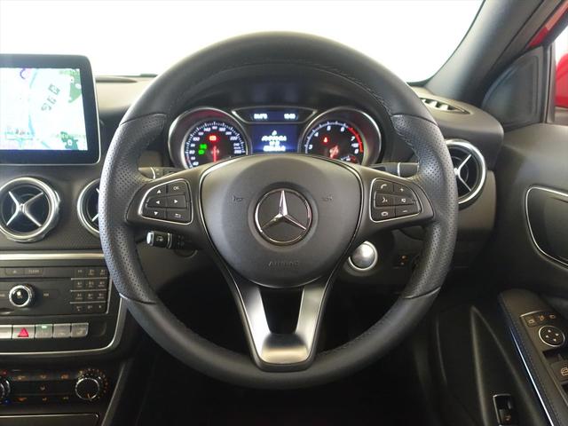 ＧＬＡクラス ＧＬＡ１８０　レーダーセーフティパッケージ　Ｂｌｕｅｔｏｏｔｈ接続　ＣＤ　ＤＶＤ再生　ＥＴＣ　ＬＥＤヘッドライト　ＴＶ　アイドリングストップ　クルーズコントロール　シートヒーター　トランクスルー　ナビ（17枚目）