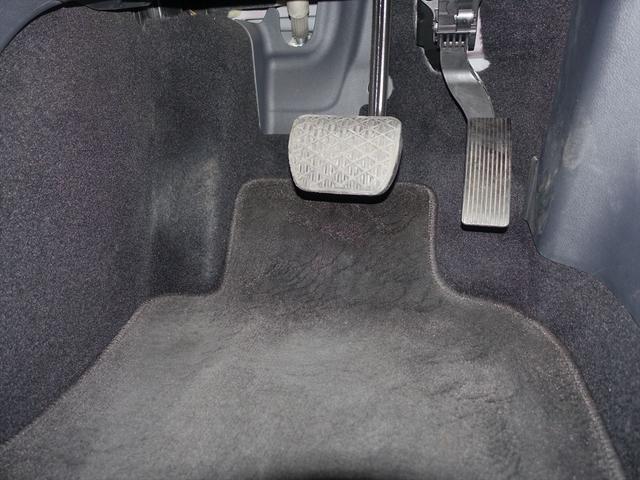 ＧＬＡクラス ＧＬＡ１８０　レーダーセーフティパッケージ　Ｂｌｕｅｔｏｏｔｈ接続　ＣＤ　ＤＶＤ再生　ＥＴＣ　ＬＥＤヘッドライト　ＴＶ　アイドリングストップ　クルーズコントロール　シートヒーター　トランクスルー　ナビ（27枚目）