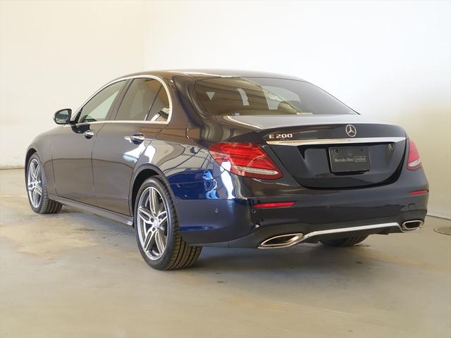 Ｅクラス Ｅ２００　アバンギャルド　スポーツ　Ｂｌｕｅｔｏｏｔｈ接続　ＥＴＣ　ＬＥＤヘッドライト　ＴＶ　アイドリングストップ　クルーズコントロール　コネクテッド機能　サイドカメラ　シートヒーター　トランクスルー　ナビ　バックモニター　パワーシート（4枚目）