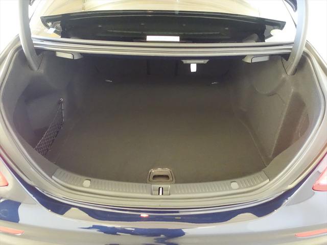 Ｅクラス Ｅ２００　アバンギャルド　スポーツ　Ｂｌｕｅｔｏｏｔｈ接続　ＥＴＣ　ＬＥＤヘッドライト　ＴＶ　アイドリングストップ　クルーズコントロール　コネクテッド機能　サイドカメラ　シートヒーター　トランクスルー　ナビ　バックモニター　パワーシート（24枚目）