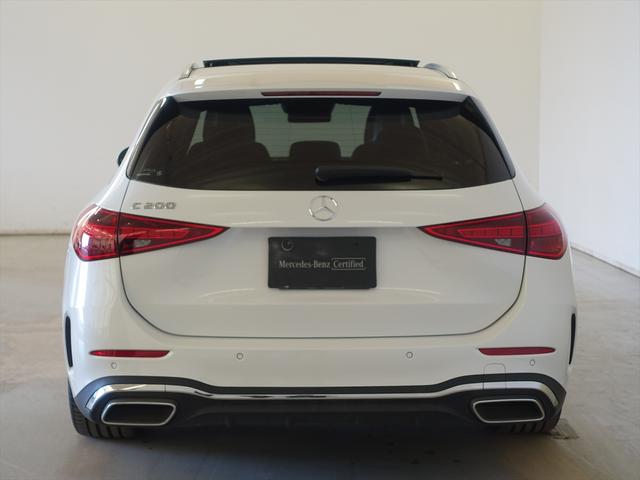 ヤナセの中古車は、すべて第三者検査専門機関（ＡＩＳ）によって、内外装から機関にいたるまで公正かつ厳正に検査されます。検査後、経験豊富なスタッフが、記録簿の確認、ＣＰＵ診断テストなどを実施いたします。