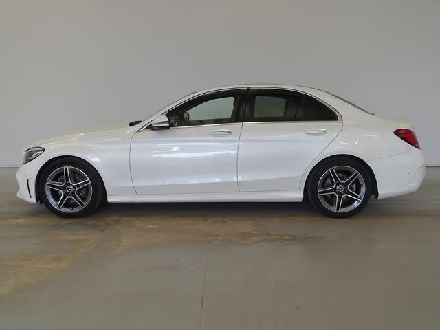 Ｃクラス Ｃ１８０　アバンギャルド　ＡＭＧライン　レーダーセーフティパッケージ　ベーシックパッケージ　Ｂｌｕｅｔｏｏｔｈ接続　ＥＴＣ　ＬＥＤヘッドライト　ＴＶ　アイドリングストップ　クルーズコントロール　シートヒーター　トランクスルー　ナビ（5枚目）