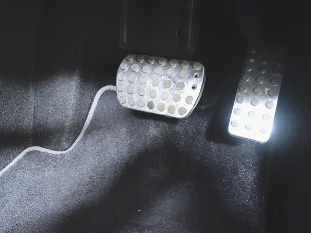 Ａクラス Ａ１８０　スタイル　レーダーセーフティーパッケージ　ナビゲーションパッケージ　Ｂｌｕｅｔｏｏｔｈ接続　ＥＴＣ　ＬＥＤヘッドライト　ＴＶ　アイドリングストップ　クルーズコントロール　コネクテッド機能　シートヒーター（9枚目）