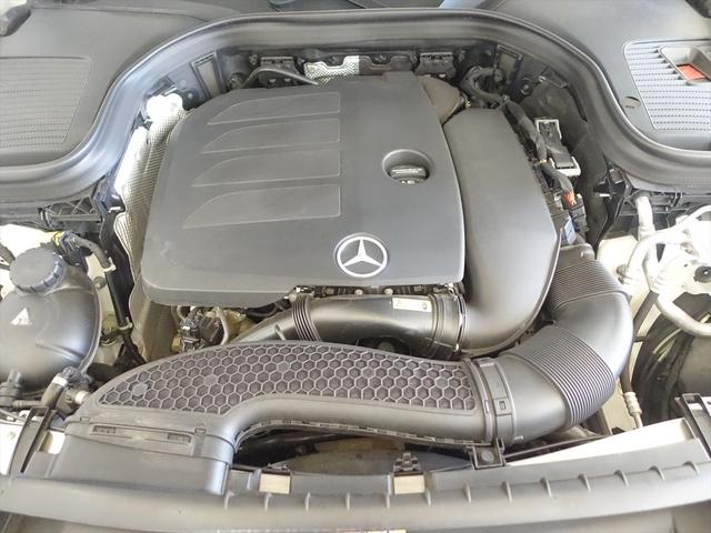 ＧＬＣ ＧＬＣ３００　４ＭＡＴＩＣ　クーペ　ＡＭＧライン　Ｂｌｕｅｔｏｏｔｈ接続　ＥＴＣ　ＬＥＤヘッドライト　ＴＶ　アイドリングストップ　クルーズコントロール　コネクテッド機能　サイドカメラ　サンルーフ・ガラスルーフ　シートヒーター　トランクスルー　ナビ（9枚目）