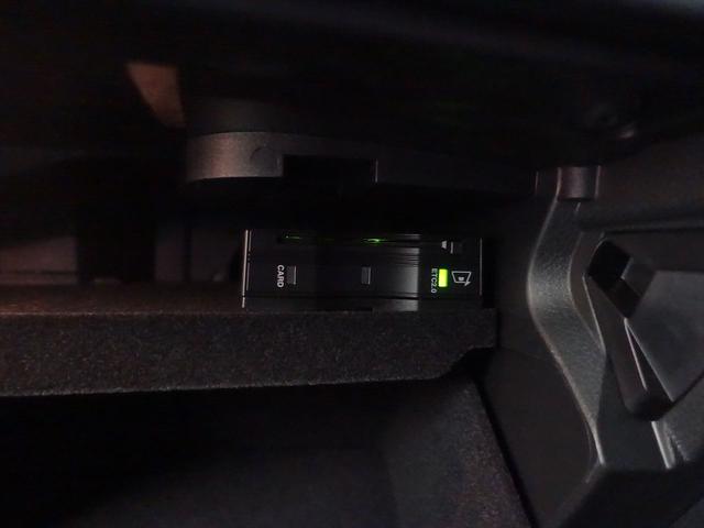 ＧＬＣ ＧＬＣ３００　４ＭＡＴＩＣ　クーペ　ＡＭＧライン　Ｂｌｕｅｔｏｏｔｈ接続　ＥＴＣ　ＬＥＤヘッドライト　ＴＶ　アイドリングストップ　クルーズコントロール　コネクテッド機能　サイドカメラ　サンルーフ・ガラスルーフ　シートヒーター　トランクスルー　ナビ（22枚目）