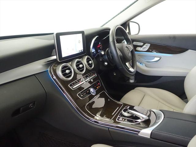 Cクラス C350 e アバンギャルド Bluetooth接続 CD DVD再生 ETC LEDヘッドライト TV アイドリングストップ クルーズコントロール サンルーフ・ガラスルーフ シートヒーター トランクスルー ナビ バックモニター(19枚目)