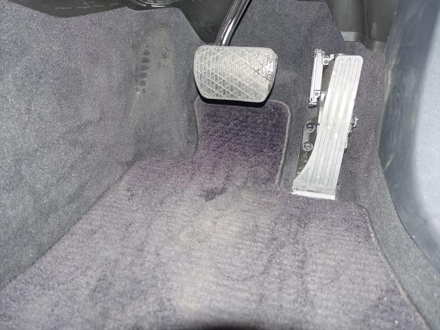 Cクラス C350 e アバンギャルド Bluetooth接続 CD DVD再生 ETC LEDヘッドライト TV アイドリングストップ クルーズコントロール サンルーフ・ガラスルーフ シートヒーター トランクスルー ナビ バックモニター(29枚目)