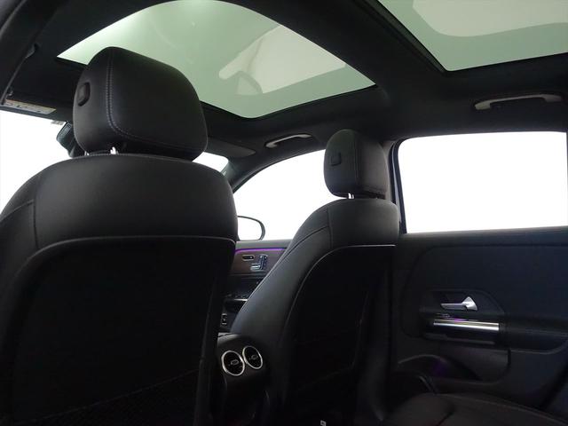 ＧＬＡクラス ＧＬＡ２００　ｄ　４ＭＡＴＩＣ　レザーエクスクルーシブパッケージ　Ｂｌｕｅｔｏｏｔｈ接続　ＥＴＣ　ＬＥＤヘッドライト　ＴＶ　アイドリングストップ　クルーズコントロール　コネクテッド機能　サイドカメラ　サンルーフ・ガラスルーフ（20枚目）