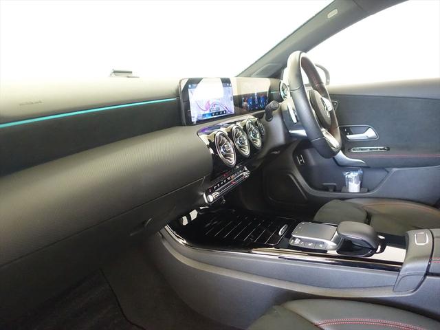 Ａクラスセダン Ａ１８０　セダン　ＡＭＧライン　ベーシックパッケージ　Ｂｌｕｅｔｏｏｔｈ接続　ＥＴＣ　ＬＥＤヘッドライト　アイドリングストップ　クルーズコントロール　コネクテッド機能　シートヒーター　トランクスルー　ナビ　バックモニター（20枚目）