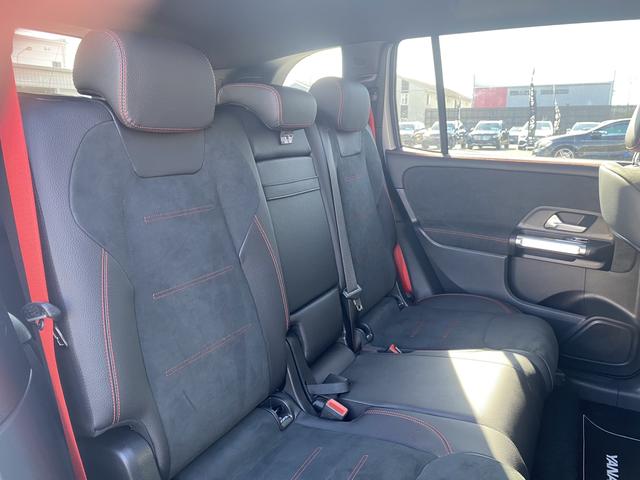 GLB GLB35 4MATIC 3列シート Bluetooth接続 ETC LEDヘッドライト TV アイドリングストップ クルーズコントロール コネクテッド機能 サイドカメラ シートヒーター トランクスルー ナビ バックモニター(13枚目)