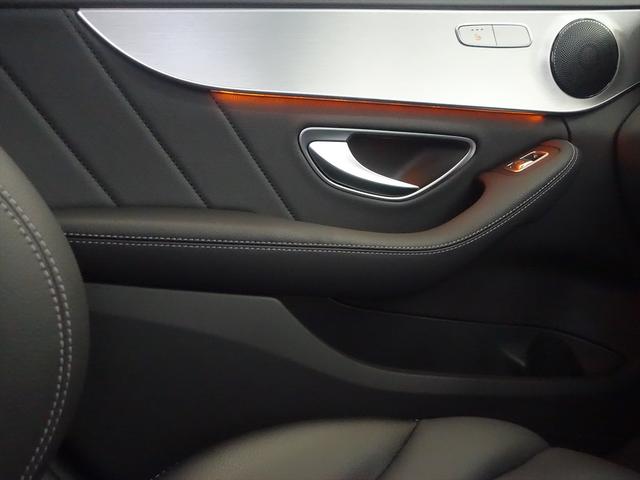 Ｃクラス Ｃ１８０　ローレウスエディション　レーダーセーフティパッケージ　Ｂｌｕｅｔｏｏｔｈ接続　ＣＤ　ＤＶＤ再生　ＥＴＣ　ＬＥＤヘッドライト　ＴＶ　アイドリングストップ　クルーズコントロール　コネクテッド機能　シートヒーター　トランクスルー（15枚目）