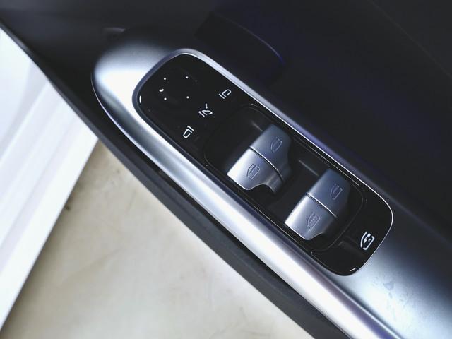 Cクラス C180 アバンギャルド ベーシックパッケージ AMGライン Bluetooth接続 ETC LEDヘッドライト TV アイドリングストップ クルーズコントロール コネクテッド機能 サイドカメラ サンルーフ・ガラスルーフ(20枚目)