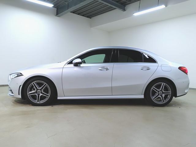 Aクラスセダン A180 セダン AMGライン ベーシックパッケージ Bluetooth接続 ETC LEDヘッドライト アイドリングストップ クルーズコントロール コネクテッド機能 シートヒーター トランクスルー ナビ バックモニター(4枚目)