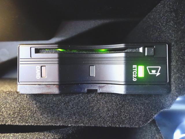 GLC GLC220 d 4マチック レザーエクスクルーシブパッケージ AMGライン Bluetooth接続 ETC LEDヘッドライト TV アイドリングストップ クルーズコントロール コネクテッド機能 サイドカメラ(10枚目)