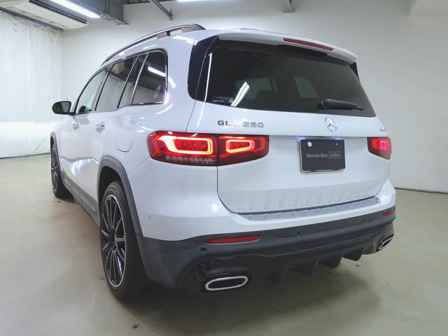 GLB GLB250 4マチック スポーツ 3列シート Bluetooth接続 ETC LEDヘッドライト TV アイドリングストップ クルーズコントロール コネクテッド機能 サイドカメラ シートヒーター トランクスルー ナビ バックモニター(6枚目)