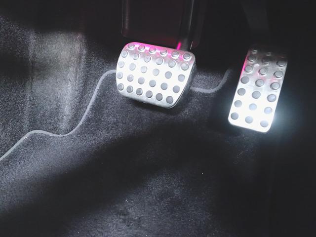 GLB GLB200 d 4マチック AMGラインパッケージ 3列シート Bluetooth接続 ETC LEDヘッドライト TV アイドリングストップ クルーズコントロール コネクテッド機能 サイドカメラ シートヒーター トランクスルー(9枚目)