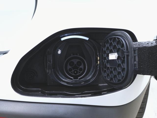 ＥＱＢ ＥＱＢ２５０　ＡＭＧラインパッケージ　３列シート　Ｂｌｕｅｔｏｏｔｈ接続　ＥＴＣ　ＬＥＤヘッドライト　ＴＶ　アイドリングストップ　クルーズコントロール　コネクテッド機能　サイドカメラ　シートヒーター　トランクスルー（26枚目）