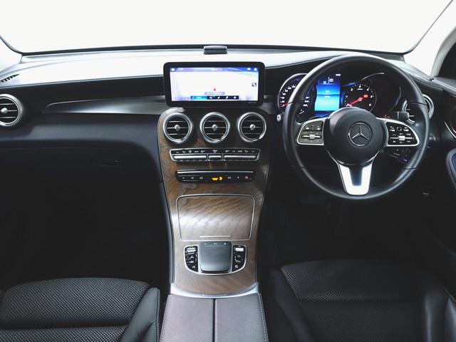 ＧＬＣ ＧＬＣ２２０　ｄ　４マチック　Ｂｌｕｅｔｏｏｔｈ接続　ＥＴＣ　ＬＥＤヘッドライト　ＴＶ　アイドリングストップ　クルーズコントロール　コネクテッド機能　サイドカメラ　シートヒーター　トランクスルー　ナビ　バックモニター　パワーシート（12枚目）
