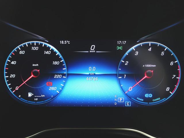 Ｃクラス Ｃ２００　ローレウスエディション　スポーツプラスパッケージ　レザーエクスクルーシブパッケージ　Ｂｌｕｅｔｏｏｔｈ接続　ＥＴＣ　ＬＥＤヘッドライト　ＴＶ　アイドリングストップ　クルーズコントロール　コネクテッド機能　サイドカメラ（14枚目）