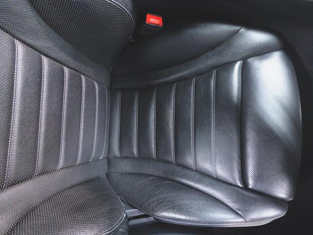 Ｃクラス Ｃ２００　ローレウスエディション　スポーツプラスパッケージ　レザーエクスクルーシブパッケージ　Ｂｌｕｅｔｏｏｔｈ接続　ＥＴＣ　ＬＥＤヘッドライト　ＴＶ　アイドリングストップ　クルーズコントロール　コネクテッド機能　サイドカメラ（25枚目）