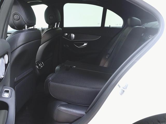 Ｃクラス Ｃ２００　ローレウスエディション　スポーツプラスパッケージ　レザーエクスクルーシブパッケージ　Ｂｌｕｅｔｏｏｔｈ接続　ＥＴＣ　ＬＥＤヘッドライト　ＴＶ　アイドリングストップ　クルーズコントロール　コネクテッド機能　サイドカメラ（30枚目）