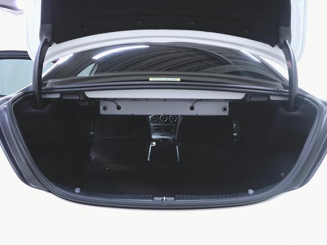 Ｃクラス Ｃ２００　ローレウスエディション　スポーツプラスパッケージ　レザーエクスクルーシブパッケージ　Ｂｌｕｅｔｏｏｔｈ接続　ＥＴＣ　ＬＥＤヘッドライト　ＴＶ　アイドリングストップ　クルーズコントロール　コネクテッド機能　サイドカメラ（32枚目）