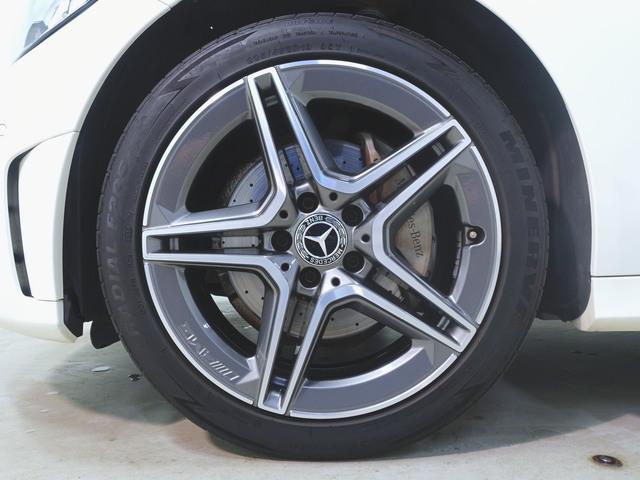 Ｃクラス Ｃ２００　ローレウスエディション　スポーツプラスパッケージ　レザーエクスクルーシブパッケージ　Ｂｌｕｅｔｏｏｔｈ接続　ＥＴＣ　ＬＥＤヘッドライト　ＴＶ　アイドリングストップ　クルーズコントロール　コネクテッド機能　サイドカメラ（35枚目）