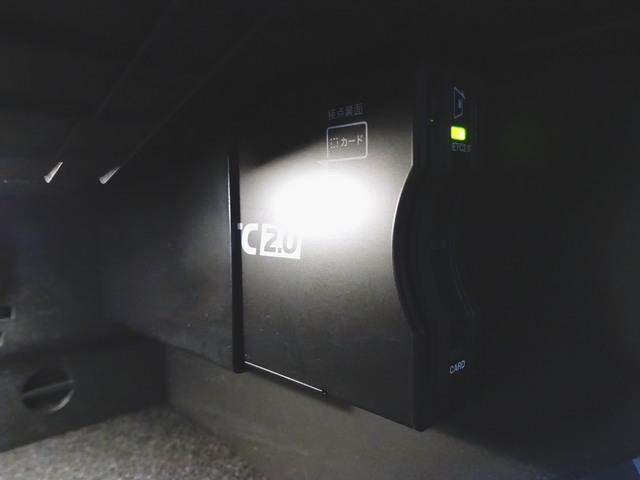 Aクラス A180 ナビゲーションパッケージ Bluetooth接続 ETC LEDヘッドライト TV アイドリングストップ クルーズコントロール コネクテッド機能 トランクスルー ナビ バックモニター フロアマット(10枚目)