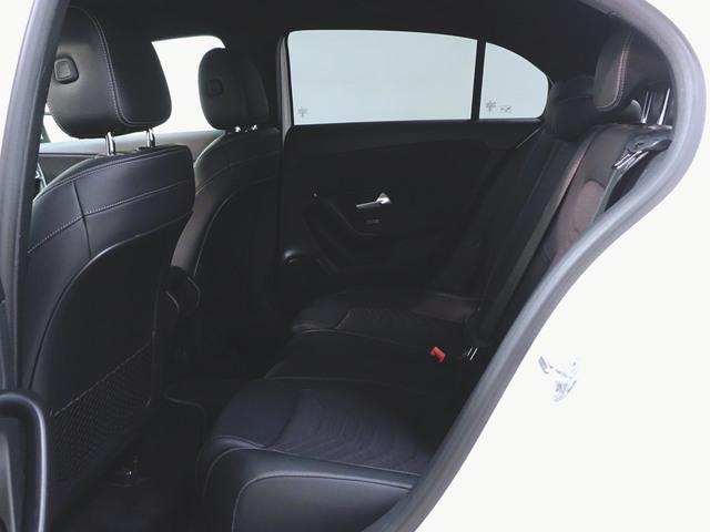 Aクラス A180 ナビゲーションパッケージ Bluetooth接続 ETC LEDヘッドライト TV アイドリングストップ クルーズコントロール コネクテッド機能 トランクスルー ナビ バックモニター フロアマット(27枚目)