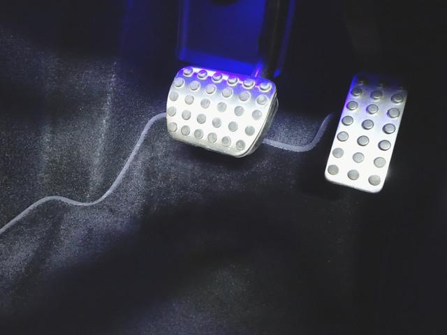 ＧＬＢ ＧＬＢ１８０　ＡＭＧラインパッケージ　ＡＭＧレザーエクスクルーシブパッケージ　アドバンスドパッケージ　３列シート　Ｂｌｕｅｔｏｏｔｈ接続　ＥＴＣ　ＬＥＤヘッドライト　ＴＶ　アイドリングストップ　クルーズコントロール（9枚目）