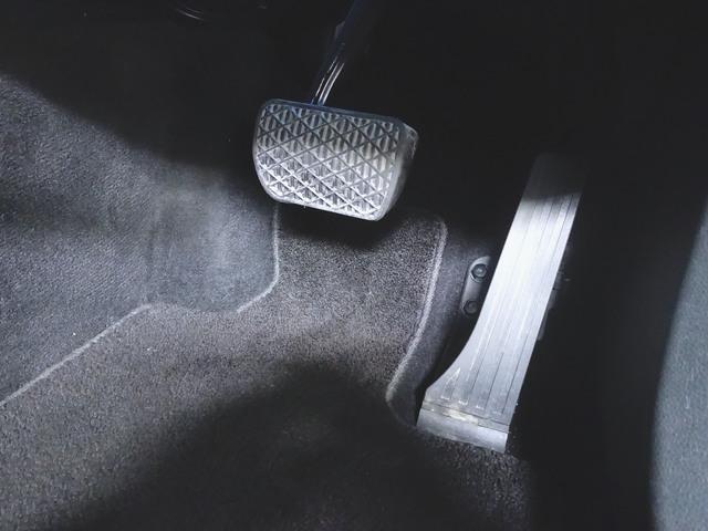 GLC GLC200 Bluetooth接続 CD DVD再生 ETC LEDヘッドライト TV アイドリングストップ クルーズコントロール コネクテッド機能 サイドカメラ シートヒーター トランクスルー ナビ(9枚目)