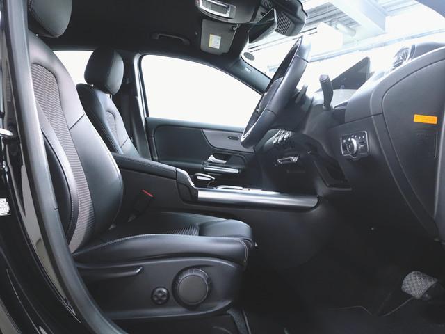 ＧＬＡクラス ＧＬＡ１８０　Ｂｌｕｅｔｏｏｔｈ接続　ＥＴＣ　ＬＥＤヘッドライト　ＴＶ　アイドリングストップ　クルーズコントロール　コネクテッド機能　サイドカメラ　シートヒーター　トランクスルー　ナビ　バックモニター　フロアマット（23枚目）