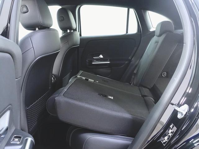 ＧＬＡクラス ＧＬＡ１８０　Ｂｌｕｅｔｏｏｔｈ接続　ＥＴＣ　ＬＥＤヘッドライト　ＴＶ　アイドリングストップ　クルーズコントロール　コネクテッド機能　サイドカメラ　シートヒーター　トランクスルー　ナビ　バックモニター　フロアマット（29枚目）