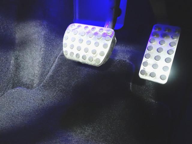 GLB GLB35 4マチック アドバンスドパッケージ 3列シート Bluetooth接続 ETC LEDヘッドライト TV アイドリングストップ クルーズコントロール コネクテッド機能 サイドカメラ シートヒーター トランクスルー(9枚目)