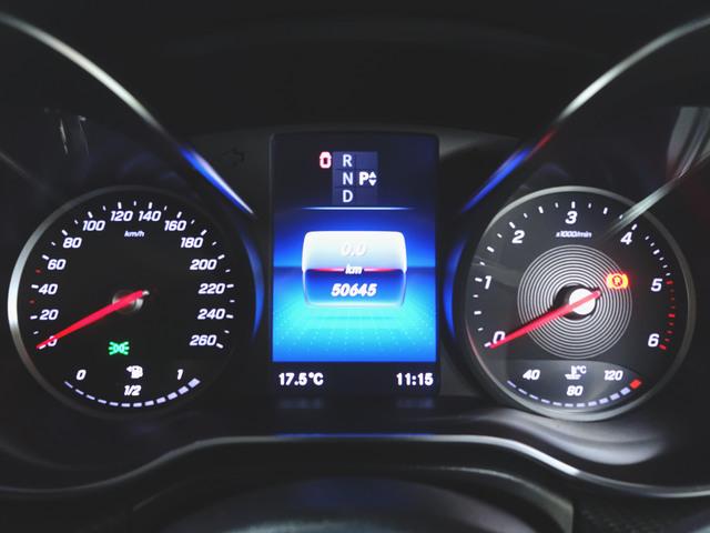 Vクラス V220 d アバンギャルド ロング AMGライン 3列シート Bluetooth接続 ETC LEDヘッドライト TV アイドリングストップ ウオークスルー クルーズコントロール サイドカメラ サンルーフ・ガラスルーフ シートヒーター スライドドア(14枚目)