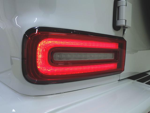 Gクラス G63 AMGレザーエクスクルーシブパッケージ AMGカーボンファイバーインテリアトリム Bluetooth接続 ETC LEDヘッドライト TV アイドリングストップ クルーズコントロール コネクテッド機能 サイドカメラ サンルーフ・ガラスルーフ(5枚目)