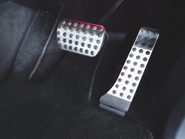 Gクラス G63 AMGレザーエクスクルーシブパッケージ AMGカーボンファイバーインテリアトリム Bluetooth接続 ETC LEDヘッドライト TV アイドリングストップ クルーズコントロール コネクテッド機能 サイドカメラ サンルーフ・ガラスルーフ(9枚目)