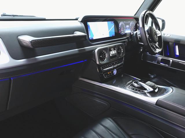 Gクラス G63 AMGレザーエクスクルーシブパッケージ AMGカーボンファイバーインテリアトリム Bluetooth接続 ETC LEDヘッドライト TV アイドリングストップ クルーズコントロール コネクテッド機能 サイドカメラ サンルーフ・ガラスルーフ(11枚目)