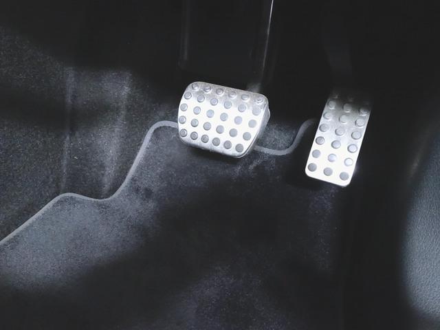 Ｂクラス Ｂ２００　ｄ　ＡＭＧライン　レーダーセーフティーパッケージ　アドバンスドパッケージ　ナビゲーションパッケージ　Ｂｌｕｅｔｏｏｔｈ接続　ＥＴＣ　ＬＥＤヘッドライト　ＴＶ　アイドリングストップ　クルーズコントロール　コネクテッド機能（9枚目）