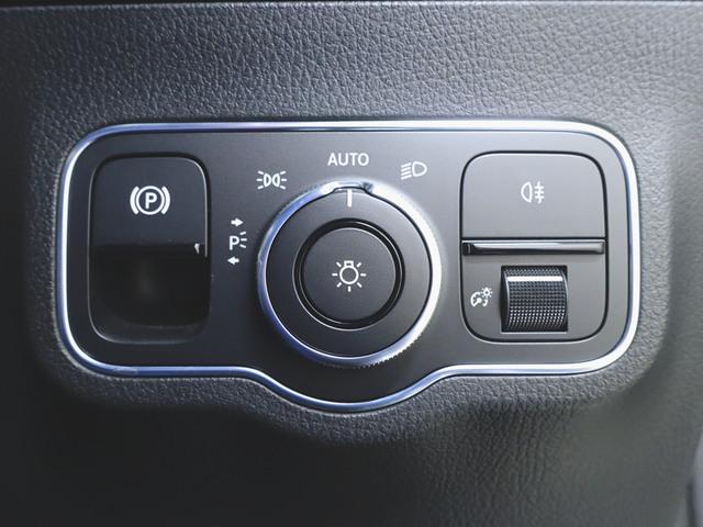 Ｂクラス Ｂ２００　ｄ　ＡＭＧライン　レーダーセーフティーパッケージ　アドバンスドパッケージ　ナビゲーションパッケージ　Ｂｌｕｅｔｏｏｔｈ接続　ＥＴＣ　ＬＥＤヘッドライト　ＴＶ　アイドリングストップ　クルーズコントロール　コネクテッド機能（20枚目）