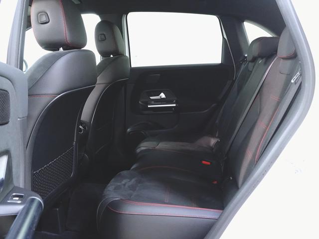 Ｂクラス Ｂ２００　ｄ　ＡＭＧライン　レーダーセーフティーパッケージ　アドバンスドパッケージ　ナビゲーションパッケージ　Ｂｌｕｅｔｏｏｔｈ接続　ＥＴＣ　ＬＥＤヘッドライト　ＴＶ　アイドリングストップ　クルーズコントロール　コネクテッド機能（29枚目）