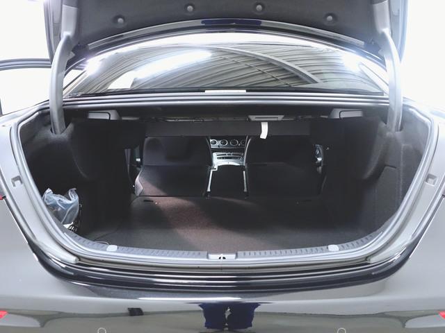 Ｅクラス Ｅ２２０　ｄ　スポーツ　ＡＭＧラインインテリアパッケージ　エクスクルーシブパッケージ　Ｂｌｕｅｔｏｏｔｈ接続　ＥＴＣ　ＬＥＤヘッドライト　ＴＶ　アイドリングストップ　クルーズコントロール　コネクテッド機能　サイドカメラ（32枚目）