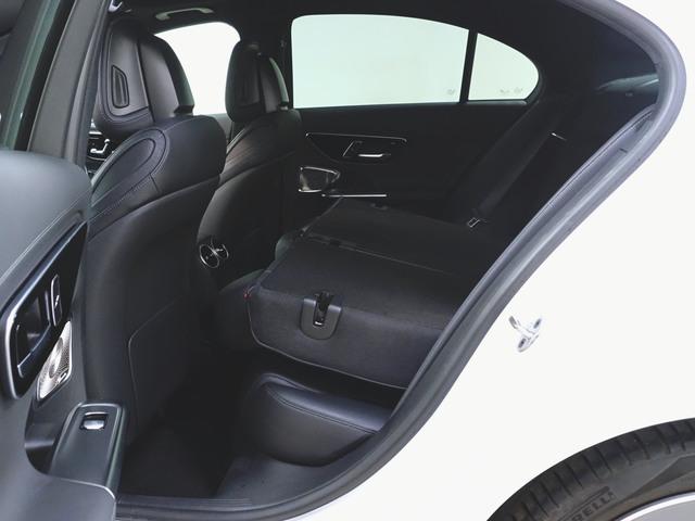 Ｃクラス Ｃ２００　アバンギャルド　リアアクスルステアリング　ＡＭＧライン　ベーシックパッケージ　レザーエクスクルーシブパッケージ　Ｂｌｕｅｔｏｏｔｈ接続　ＥＴＣ　ＬＥＤヘッドライト　ＴＶ　アイドリングストップ　クルーズコントロール　コネクテッド機能（28枚目）