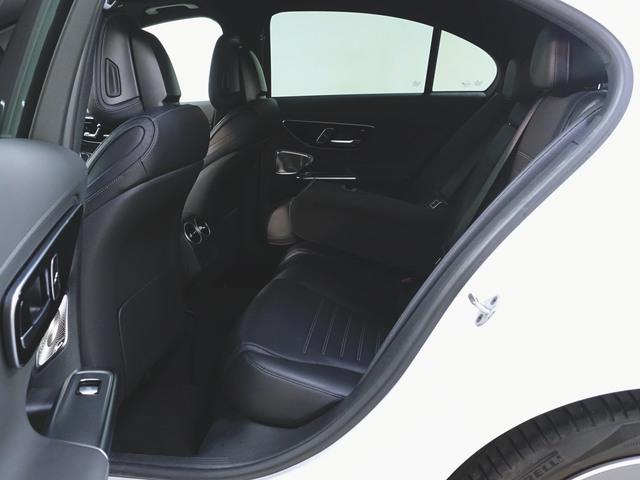 Ｃクラス Ｃ２００　アバンギャルド　リアアクスルステアリング　ＡＭＧライン　ベーシックパッケージ　レザーエクスクルーシブパッケージ　Ｂｌｕｅｔｏｏｔｈ接続　ＥＴＣ　ＬＥＤヘッドライト　ＴＶ　アイドリングストップ　クルーズコントロール　コネクテッド機能（30枚目）