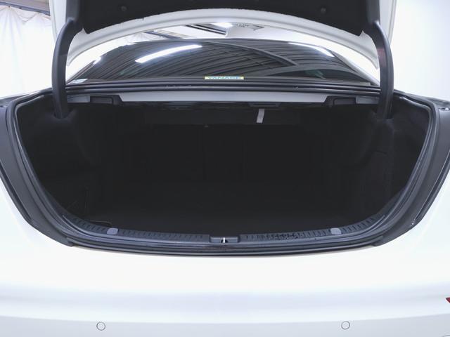 Ｅクラス Ｅ５３　４マチックプラス　エクスクルーシブパッケージ　Ｂｌｕｅｔｏｏｔｈ接続　ＥＴＣ　ＬＥＤヘッドライト　ＴＶ　アイドリングストップ　クルーズコントロール　コネクテッド機能　サイドカメラ　サンルーフ・ガラスルーフ（28枚目）