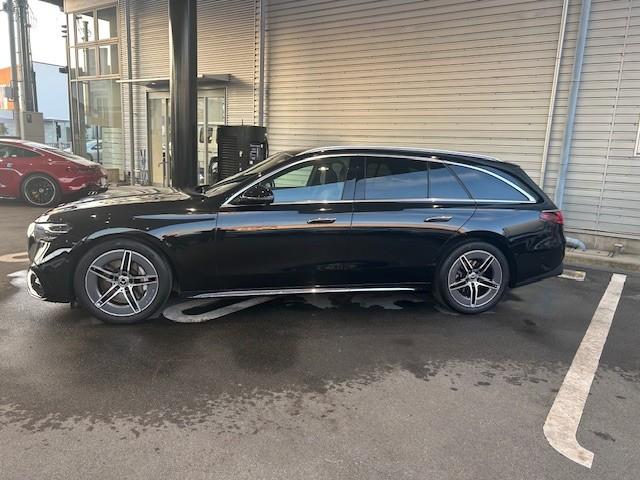 Ｅクラスステーションワゴン Ｅ２２０　ｄ　ステーションワゴン　アバンギャルド　ＡＭＧライ　ンパッケージ　アドバンスドパッケージ　デジタルインテリアパッケージ　レザーエクスクルーシブパッケージ（4枚目）