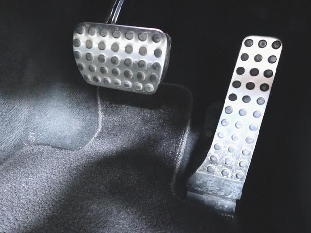 Cクラス C200 ローレウスエディション スポーツプラスパッケージ レザーエクスクルーシブパッケージ レーダーセーフティーパッケージ(9枚目)