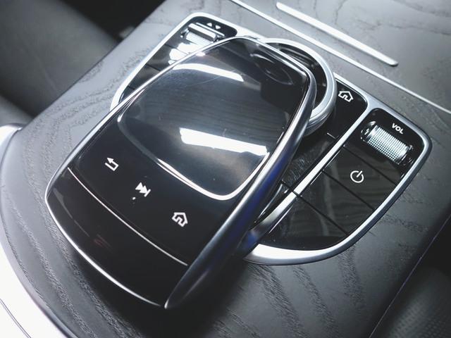 Cクラス C200 ローレウスエディション スポーツプラスパッケージ レザーエクスクルーシブパッケージ レーダーセーフティーパッケージ(19枚目)